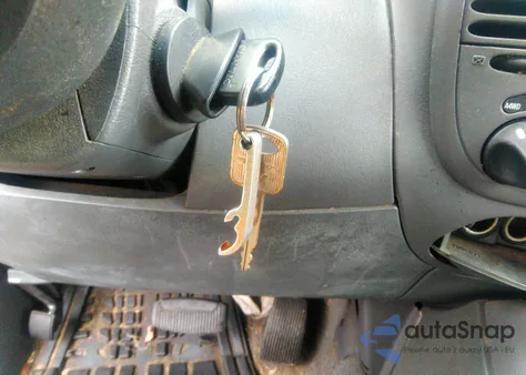 2001 Ford Expedition Xlt z USA, uszkodzony, nr VIN 1FMPU16L31LB58631